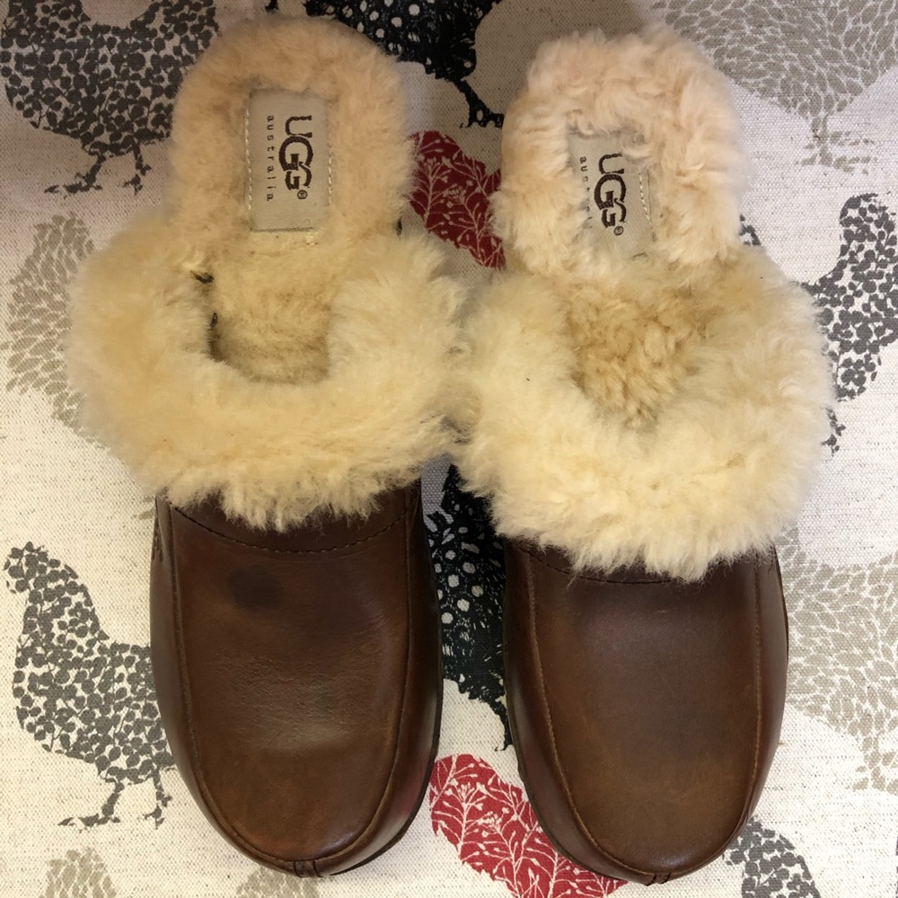SH76 Great Ugg Slides w/Brass Studs - Picture 3 of 10